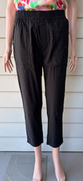Essential Crop Pant