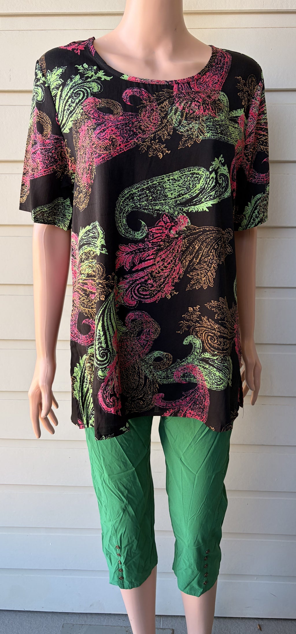 Bold Paisley Top