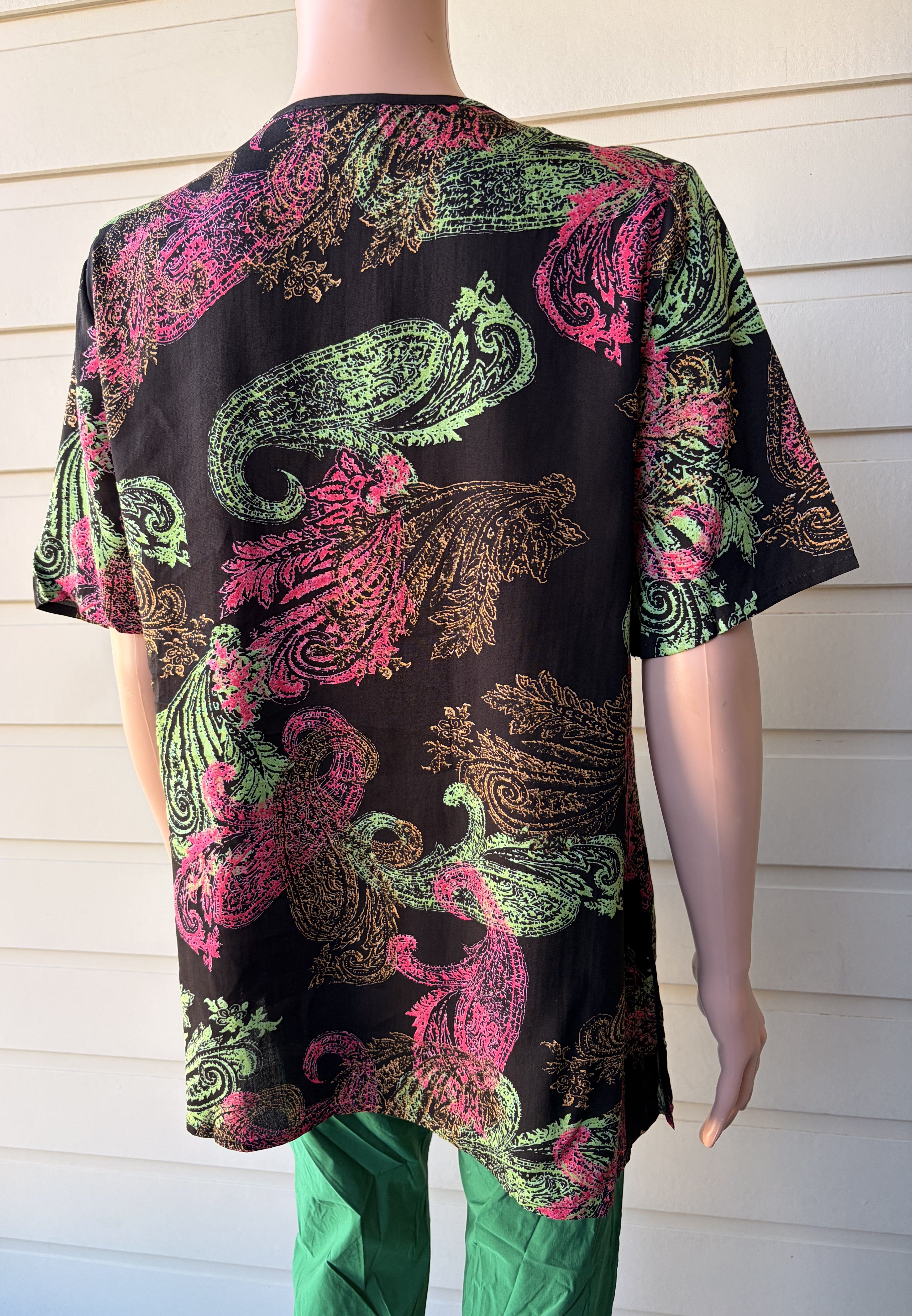 Bold Paisley Top