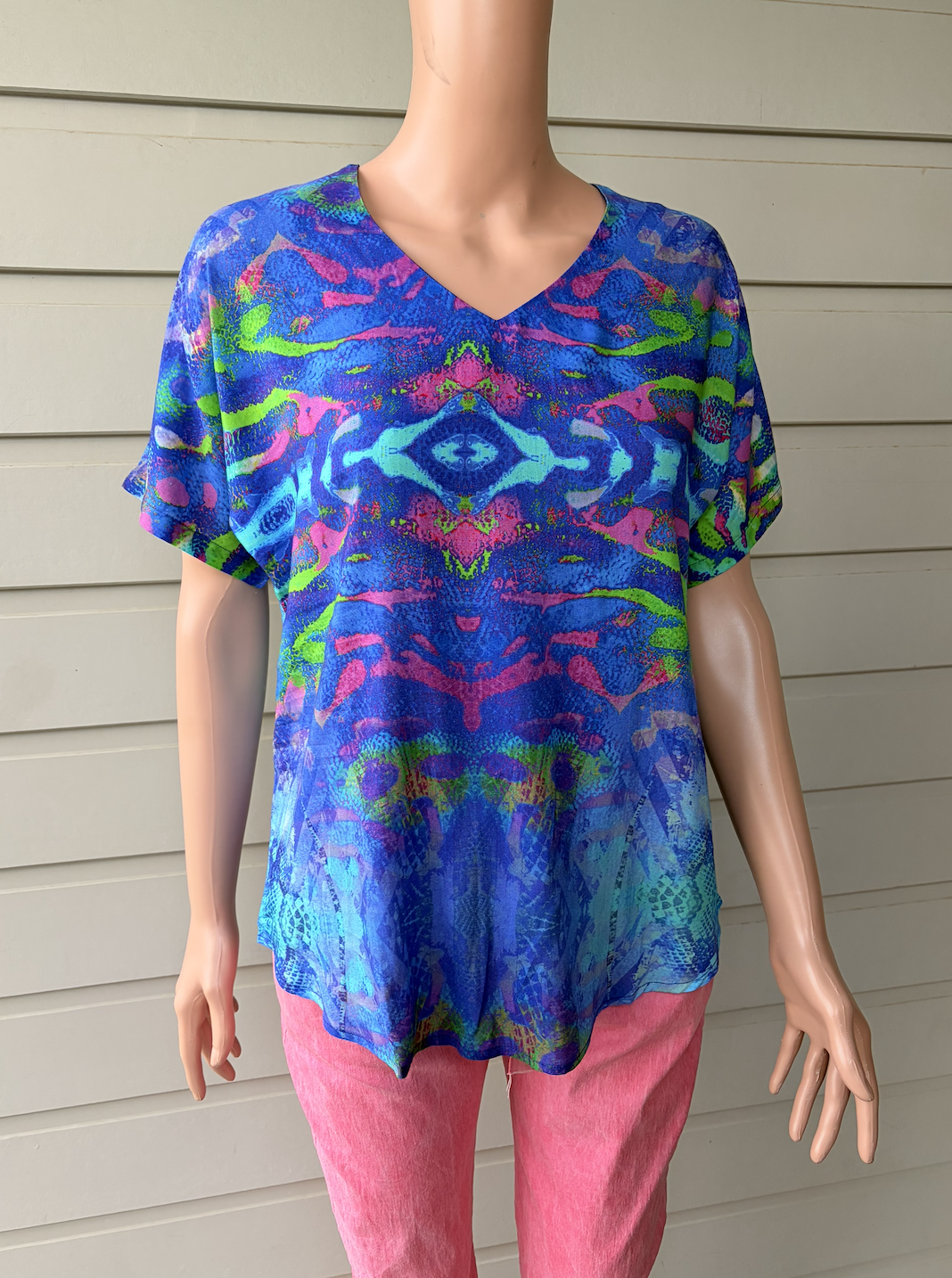 Mirage V-Neck